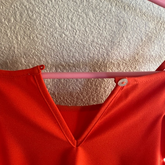 Entro Scalloped Tank Top - Picture 4 of 7